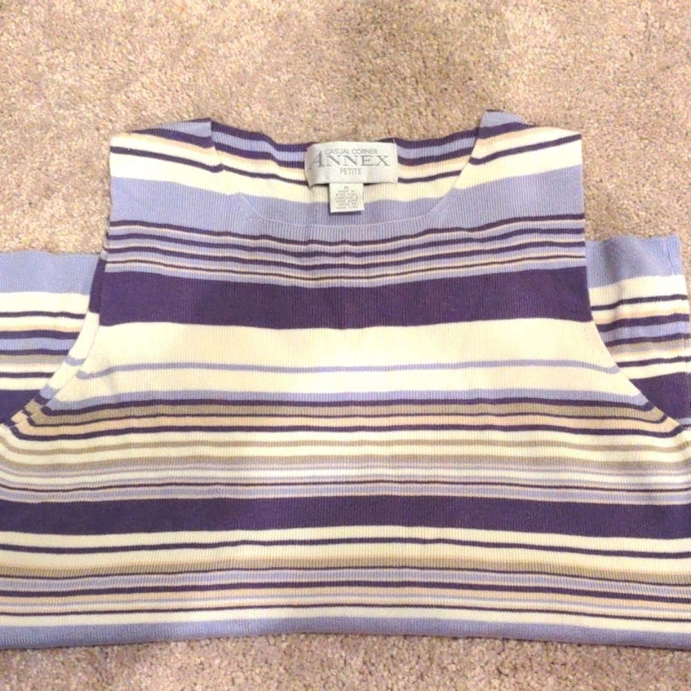 $5 🌟LN, Women's Sleeveless top 🌟